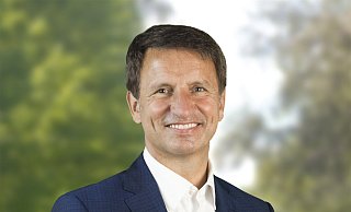 Es gibt zwei Videos auf der Seite des CDU-Kreisverbandes Höxter, in denen sich Michael Stickeln klar für die beiden CDU-Kandidaten in Höxter und Marienmünster ausspricht. - CDU/Conze