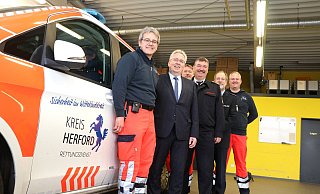 Zu fast 6.000 Einsätzenrückten die Helfer der Rettungwache in Spenge aus. Michael Dräger (v.l.), Jürgen Müller, Tobias Nienaber, Bernd Kröger, Dirk Zühlke und Michael Koch. - Andreas Sundermeier