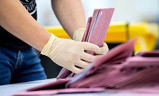 In Bayern erfolgte die Kommunalwahl verstärkt per Brief. - picture alliance/dpa