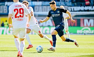 SCP-Verteidiger Marcel Hoffmeier (r.) zählte auch im Heimspiel gegen den 1. FC Köln zu den besten Paderbornern. - BESIM MAZHIQI