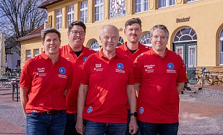 Um die Organisation des 53. Hermannslauf kümmern sich (von links) Steffi Terstesse, Daniel Skakavac, Gerd Grundmann, Sebastian Wappelhorst und Sebastian Endreß. Beim Fototermin nicht anwesend waren: Tristan Ulrich, Anton Schöneberg, Heiko Fleer. - Teresa Kroeger