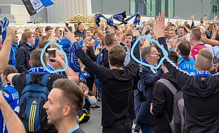 Ohne Mundschutz im Stadion. - Andreas Zobe