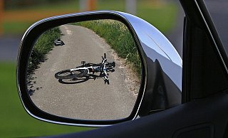 Am Sonntagabend ereignet sich ein Unfall, bei dem ein 9-jähriger Junge von seinem Fahrrad stürzt. - Pixabay