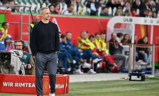 Christian Wück erlebte in Wolfsburg ein Wechselbad der Gefühle - Swen Pförtner/dpa