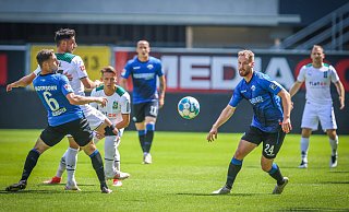 SCP-Neuzugang Jannis Heuer (r.) krönte seine starke Leistung mit dem Treffer zum 2:0. Auch Teamkollege Marco Schuster (l.) konnte überzeugen. - Sarah Jonek