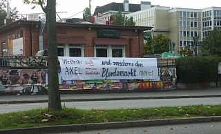 Mit diesem Banner versucht eine Bürgerinitiative gegen das Paulihaus zu mobilisieren. - Jonas Damme