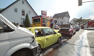 Folgenschwer: Drei Personenwagen wurden teilweise schwer beschädigt. - Peter Steinert