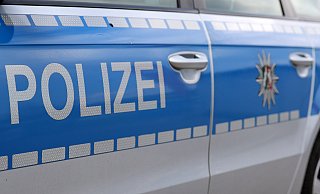 Die Polizei stellte den Autotransporter vorerst sicher. - Noah Wedel