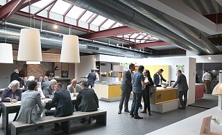 Die Hausmessen wie hier bei Rotpunkt Küchen im vergangenen Jahr sind Anziehungspunkt für die ganze Branche. - Frank-Michael Kiel-Steinkamp