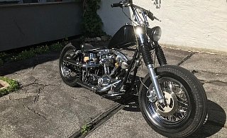 Die Polizei fahndet nach dieser Harley Davidson FXWG. - Polizei Paderborn