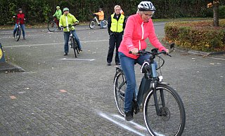 Spur und Balance halten bei abgeschaltetem Motor, auch das gehörte zum praktischen Teil des Workshops in Fürstenberg. - Johannes Büttner