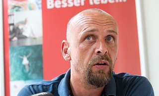 Markant: Holger Stanislawski war erst als Fußballer und Trainer erfolgreich, jetzt als Händler. - picture alliance / dpa