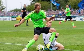 Patrick Kurzen hat den Sprung von der Westfalenliga in die Regionalliga geschafft und machte im DFB-Pokal Bekanntschaft mit Sebastian Vasiliadis vom Erstligisten SC Paderborn. Jetzt fiebert er dem speziellen Wiedersehen mit dem SC Verl entgegen. - Noah Wedel