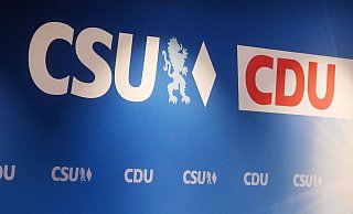 Die Union gerät in der Masken-Affäre unter Druck. - picture alliance / Tobias Hase/dpa