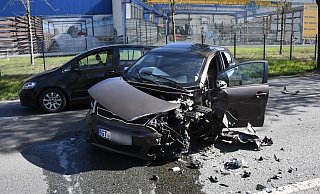 Der Kia wurde bei der Kollision erheblich beschädigt. - Andreas Eickhoff