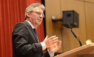 Der Minden-Lübbecker SPD-Bundestagsabgeordnete Achim Post weist auf die ernste Corona-Lage hin. - Joern Spreen-Ledebur
