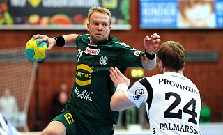 Bei der Arbeit: Absolute Hingabe zeichnete Arne Niemeyer beim Handball aus und machte ihn zu einem Liebling des Mindener Publikums, hier beim GWD-Heimspiel gegen den THW Kiel im Dezember 2014. - imago/pmk