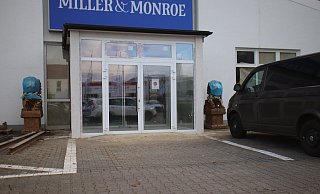 Das mongolische Restaurant mit Windfang. - Björn Kenter