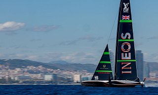 Das Team Ineos Britannia fordert den America\\\'s-Cup-Titelverteidiger Neuseeland heraus. - Joan Monfort/AP/dpa