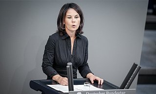 Bundesaußenministerin Annalena Baerbock (Grüne) im Bundestag. - Kay Nietfeld/dpa
