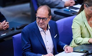 Alexander Dobrindt, Vorsitzender der CSU-Landesgruppe, fordert Nachbesserungen bei der Gaspreisbremse. - Annette Riedl/dpa