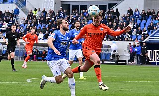 SCP-Verteidiger Felix Götze (r.) ließ auch Darmstadts Stürmer Killian Corredor nicht zur Entfaltung kommen. - Imago Images