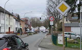 Auch auf der Mastbruchstraße in Höhe des Kindergartens Fasanenweg gilt bereits Tempo 30. - Hans-Hermann Igges