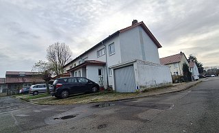 Eine Verkaufsanzeige auf einem Immobilienportal im Internet hat zuletzt Sorgen bei Bewohnerinnen und Bewohnern an der Robert-Schumann-Straße ausgelöst. - Peter Heidbrink