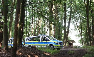 Die Polizei hat den Wald zwischen Oberlübbe und Nettelstedt abgesucht. - Ulf Hanke