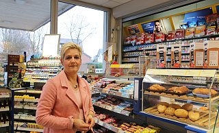 Binnen weniger Tage wurde die Tankstelle Falkenrich zwei Mal überfallen. Stephanie Falkenrich ist froh, dass kein Mitarbeiter zu Schaden gekommen ist. - David Knapp