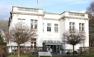 Das war ihr erster Coup: CDU und Grüne haben verkündet, dass das Staatsbad im Haus des Gastes im Kurpark bleibt und nicht in den Bahnhof umziehen soll. - Jörg Stuke
