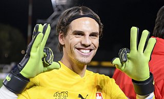 Der Schweizer Torhüter Yann Sommer ist einer von noch 27 im EM-Turnier verbleibenen Bundesliga-Spielern. - Foto: Anthony Anex/KEYSTONE/dpa