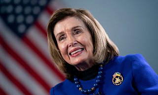 Nancy Pelosi stellt sich hinter Kamala Harris. (Archivbild) - J. Scott Applewhite/AP/dpa
