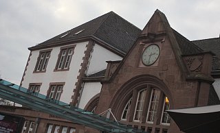 Tatort: Im Herforder Bahnhof wurde im dortigen Kiosk eingebrochen. - Eike J. Horstmann