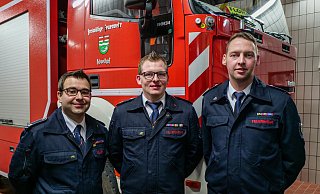 Die künftige Wehrführung: (v. l.). Patrick Falkenrich, Sebastian Lienen und Max Rempe. - Ralph Meyer