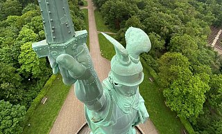 Das Hermannsdenkmal von oben: Am 16. August feiert es seinen 150. Geburtstag. - Landesverband Lippe