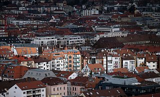 Preisabschlag für unsanierte Häuser wächst wieder - Marijan Murat/dpa