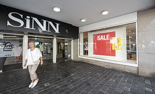 Die Modekette Sinn füllt seit März 2024 einen Teil des einstigen Bielefelder Karstadt-Hauses mit Leben. Das Geschäft geht weiter, obwohl die Kette erneut einen Insolvenzantrag stellen musste. - Dieckmann-Fotodesign l Bielefeld