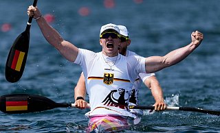 Deutschlands Jacob Schopf (vorn) und Max Lemke gewinnen im Kajak-Zweier den EM-Titel. - Lindsey Wasson/AP/dpa