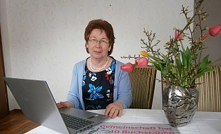 Gabriele Beckmann, Kreisvorsitzende der Landfrauen Höxter-Warburg, weiß, dass die Situation derzeit für alle schwierig ist, dennoch blickt sie optimistisch in die Zukunft. - Privat/Beckmann
