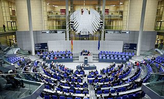 Der Bundestag gedenkt in seiner Sitzung des Holodomor in der Ukraine. - Kay Nietfeld/dpa