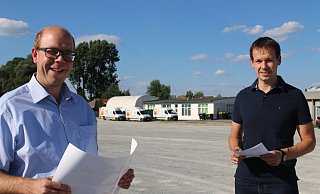 Wollen den Wirtschaftsstandort Bad Lippspringe stärken und schlagen für Anfang 2021 eine große Gewerbeschau in Bad Lippspringe vor: Bastian Heggemann (links), der Vorsitzende der Ortsunion, und Marius Peters, der CDU-Fraktionsvorsitzende. - CDU Bad Lippspringe