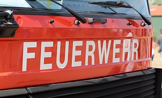 Die Feuerwehr musste brennede Heuballen löschen - Symbolfoto: Pixabay