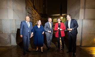 Die Spitzen der Ampelparteien (Archivbild, l-r): Omid Nouripour, Ricarda Lang (beide Grüne), Christian Lindner (FDP), Saskia Esken und Lars Klingbeil (beide SPD). - Christoph Soeder/dpa