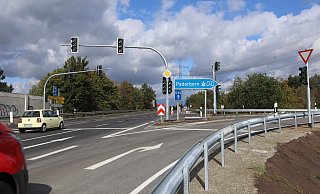 Frei: Die Bürger können wieder in Schloß Holte-Stukenbrock, an der Oerlinghauser Straße, auf die A 33 in Richtung Paderborn und auch Bielefeld auffahren. - Birgit Guhlke