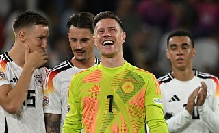 Ein strahlender Marc-André ter Stegen nach dem 5:0 gegen Ungarn. - Bernd Thissen/dpa