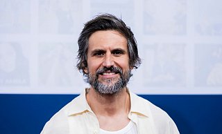 Schauspieler Tom Beck sucht nach seinem gestohlenen Fahrrad. (Archivbild) - Christoph Soeder/dpa