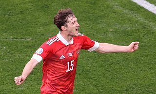 Russlands Torschütze Alexej Mirantschuk bejubelt seinen Treffer. - Foto: Anton Vaganov/Reuters Pool/dpa