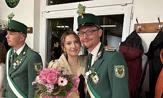 Das Königspaar Hubertus Vogt und Julia Schreder freut sich auf das Asselner Schützenfest 2025. - Heimatschutzverein Asseln