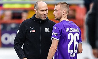 Osnabrücks Cheftrainer Daniel Scherning hält große Stücke auf seinen Mittelfeldspieler Sebastian Klaas (r.), der ab der kommenden Saison für den SC Paderborn spielen wird. - IMAGO/osnapix